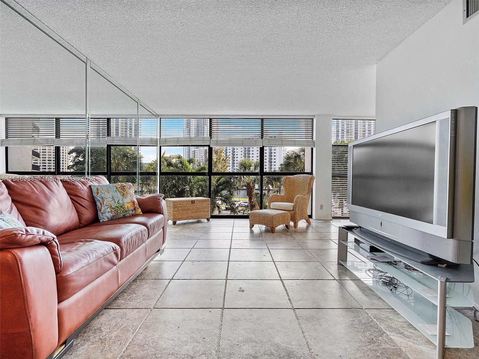 600 Parkview Dr, Hallandale Beach, FL, 33009 United States, 2 Bedrooms Bedrooms, ,1 BathroomBathrooms,Residential,For Sale,Parkview Dr,A11546934