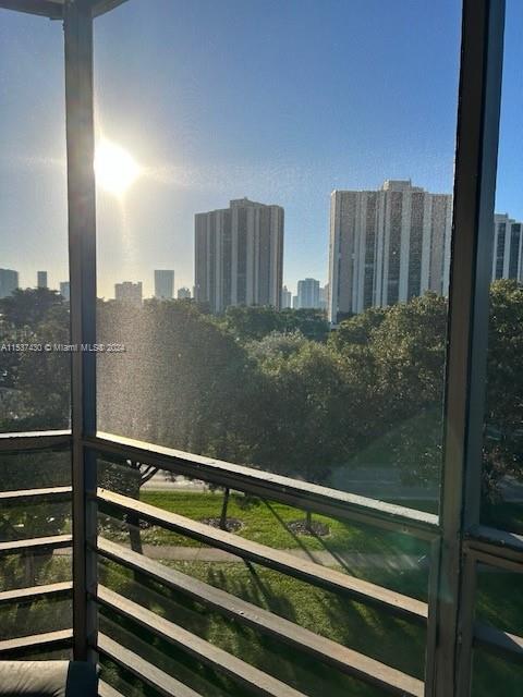 20500 W Country Club Dr 508, Aventura, Florida 33180, 2 Bedrooms Bedrooms, ,2 BathroomsBathrooms,Residential,For Sale,20500 W Country Club Dr 508,A11537430