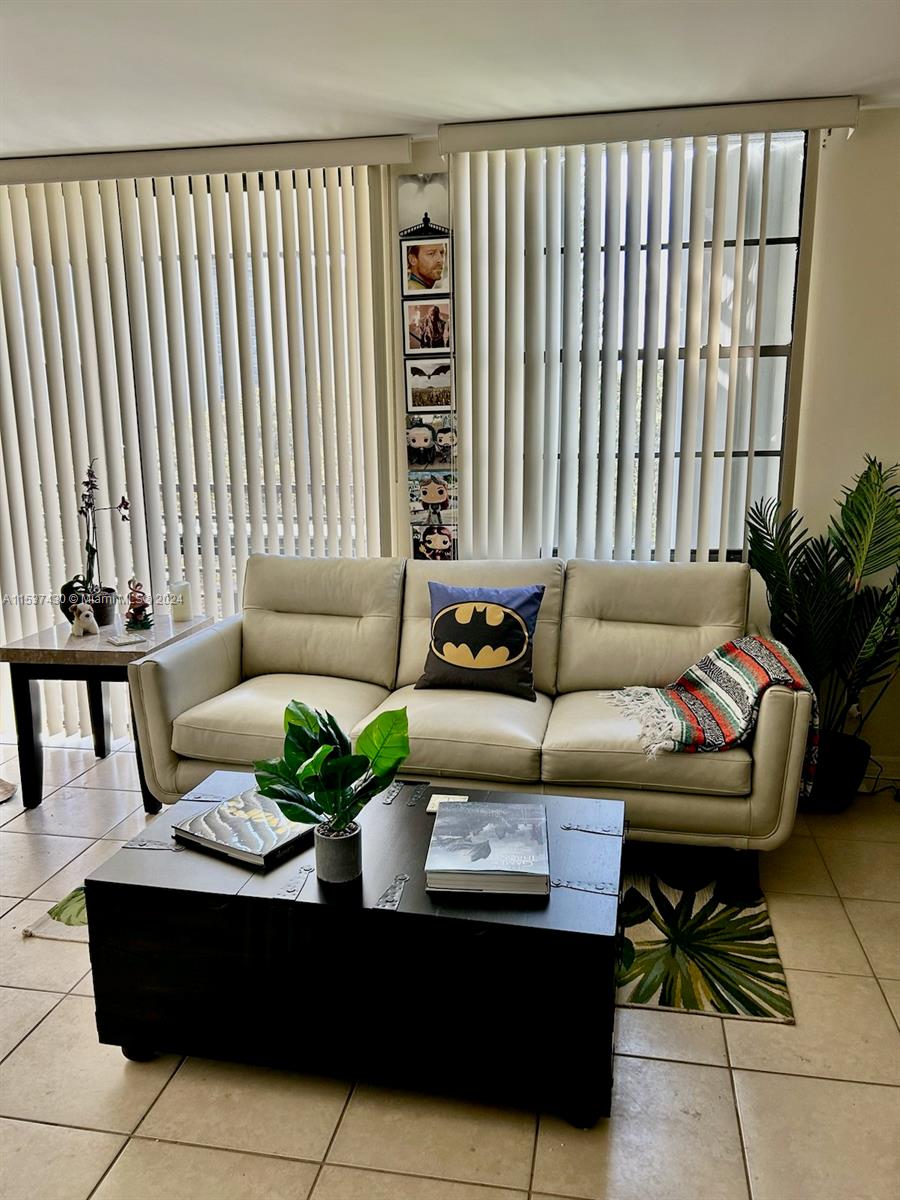 20500 Country Club Dr, Aventura, FL, 33180 United States, 2 Bedrooms Bedrooms, ,2 BathroomsBathrooms,Residential,For Sale,Country Club Dr,A11537430