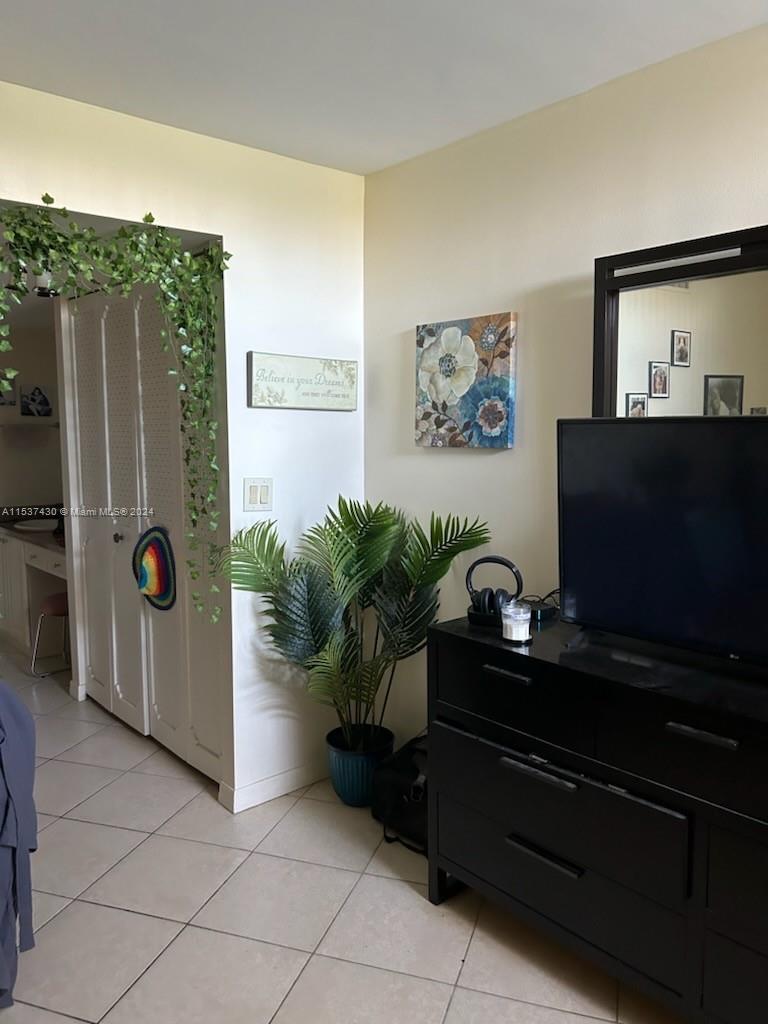 20500 W Country Club Dr 508, Aventura, Florida 33180, 2 Bedrooms Bedrooms, ,2 BathroomsBathrooms,Residential,For Sale,20500 W Country Club Dr 508,A11537430