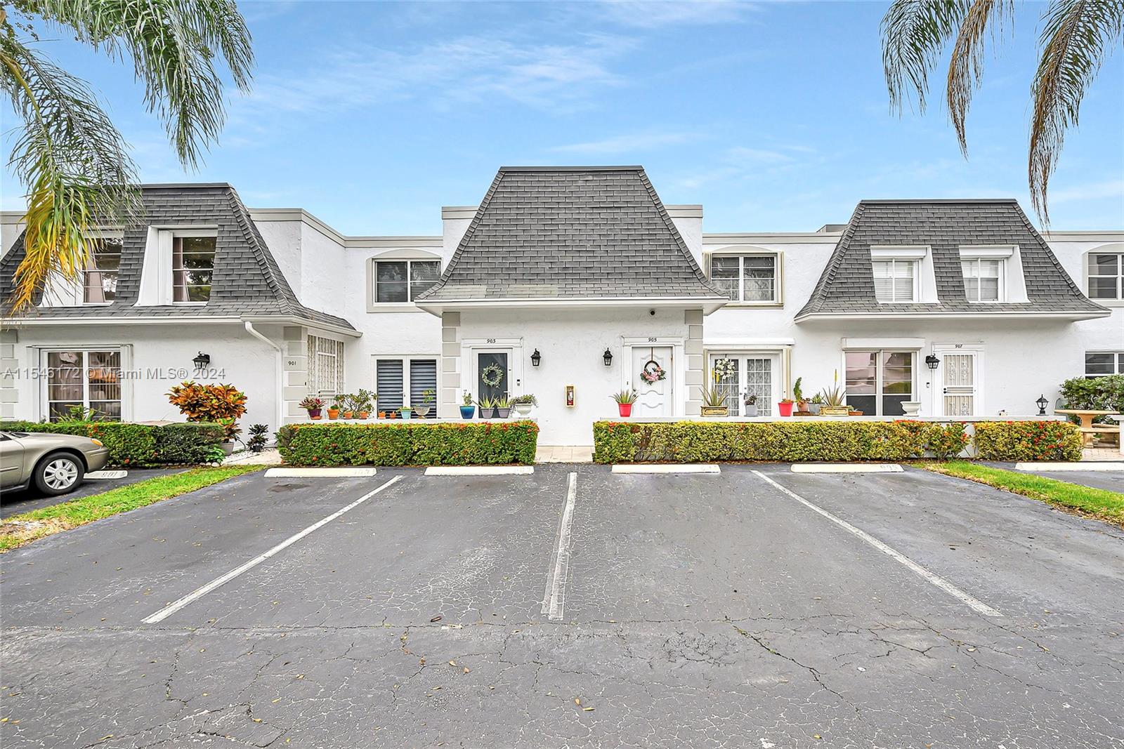 905 NE 27th Ave 905, Hallandale Beach, Florida 33009, 2 Bedrooms Bedrooms, ,2 BathroomsBathrooms,Residential,For Sale,905 NE 27th Ave 905,A11546172