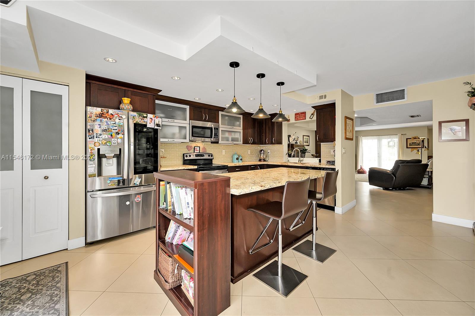 905 NE 27th Ave 905, Hallandale Beach, Florida 33009, 2 Bedrooms Bedrooms, ,2 BathroomsBathrooms,Residential,For Sale,905 NE 27th Ave 905,A11546172