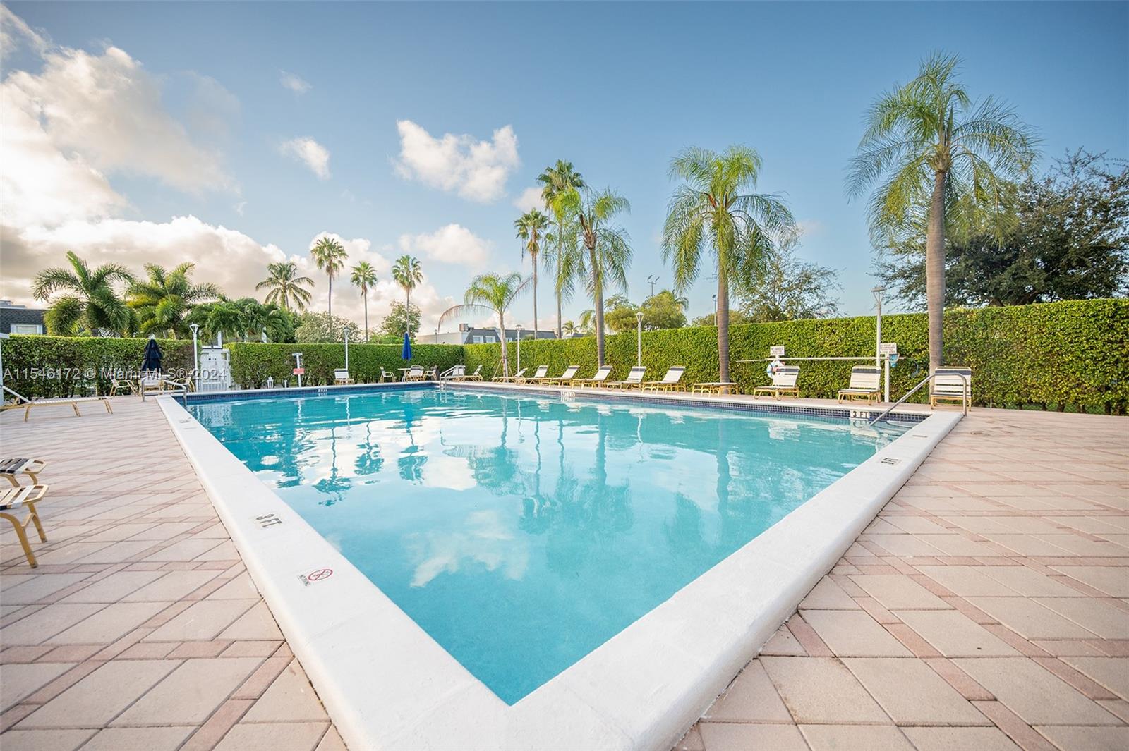 905 NE 27th Ave 905, Hallandale Beach, Florida 33009, 2 Bedrooms Bedrooms, ,2 BathroomsBathrooms,Residential,For Sale,905 NE 27th Ave 905,A11546172