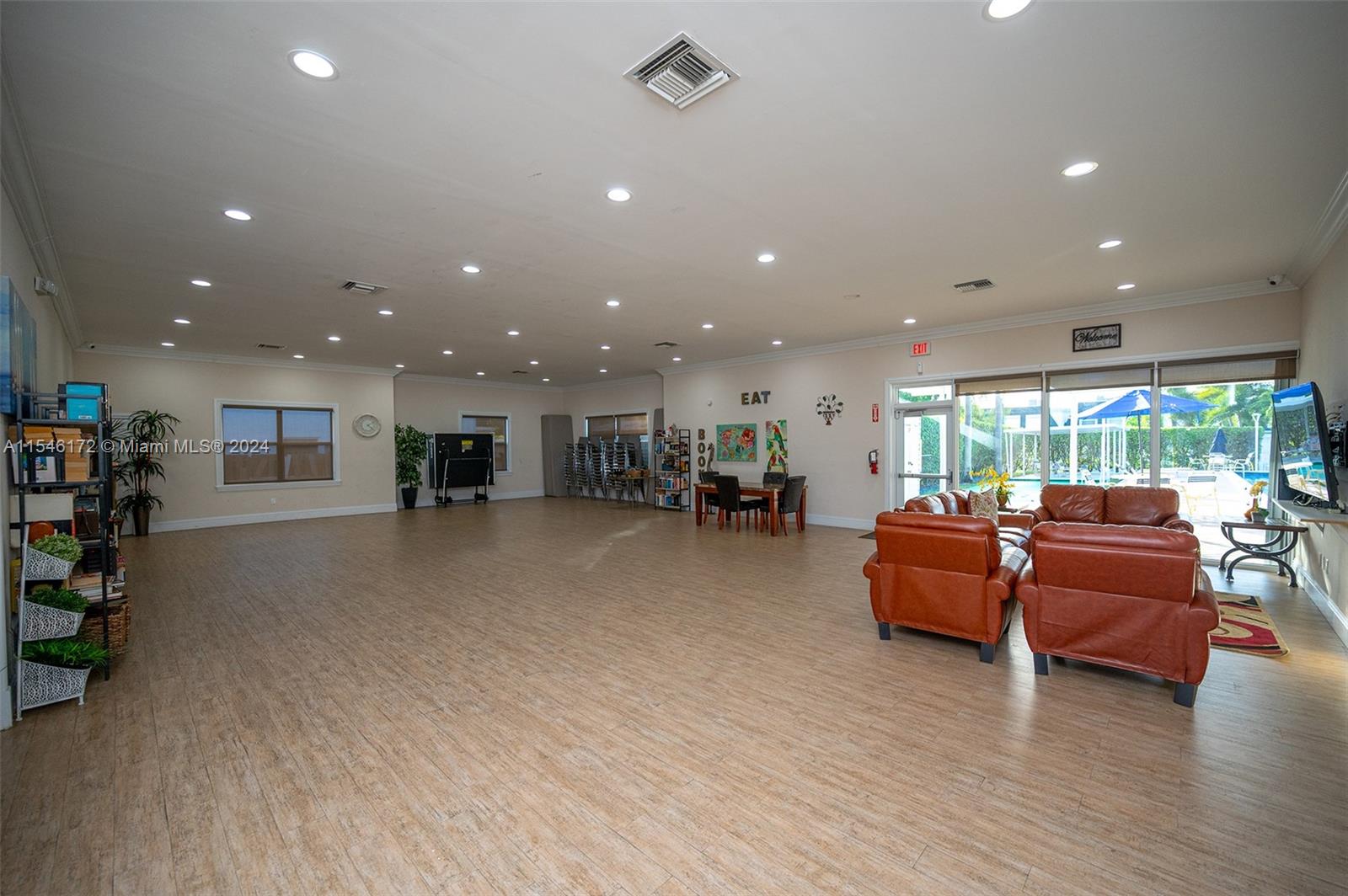 905 NE 27th Ave 905, Hallandale Beach, Florida 33009, 2 Bedrooms Bedrooms, ,2 BathroomsBathrooms,Residential,For Sale,905 NE 27th Ave 905,A11546172