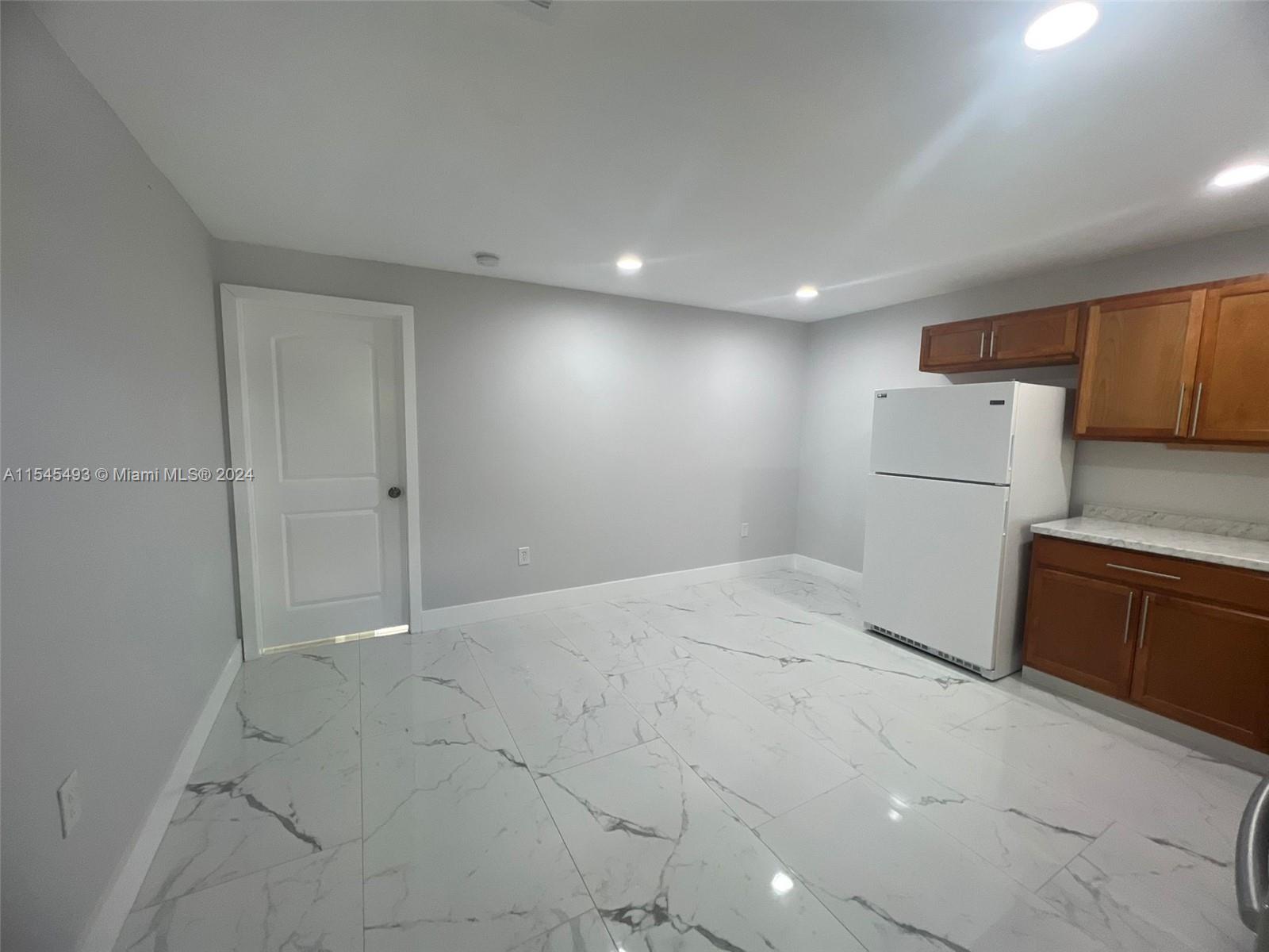 2040 NE 182nd St REAR, North Miami Beach, Florida 33162, 1 Bedroom Bedrooms, ,1 BathroomBathrooms,Residentiallease,For Rent,2040 NE 182nd St REAR,A11545493