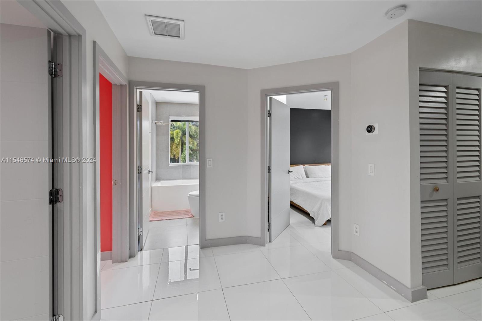 2615 NE 213th St, Miami, Florida 33180, 4 Bedrooms Bedrooms, ,2 BathroomsBathrooms,Residentiallease,For Rent,2615 NE 213th St,A11546574