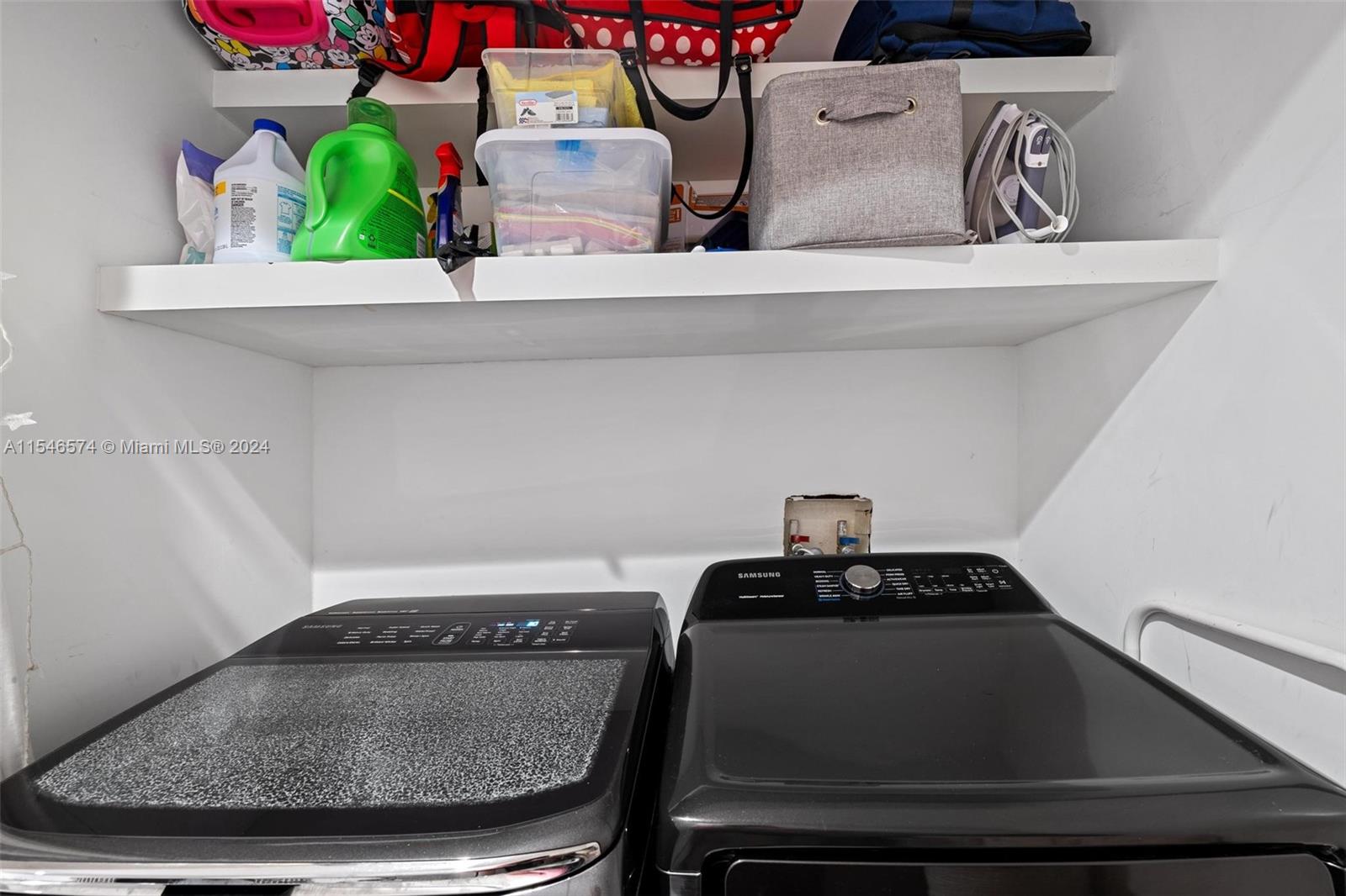 2615 NE 213th St, Miami, Florida 33180, 4 Bedrooms Bedrooms, ,2 BathroomsBathrooms,Residentiallease,For Rent,2615 NE 213th St,A11546574