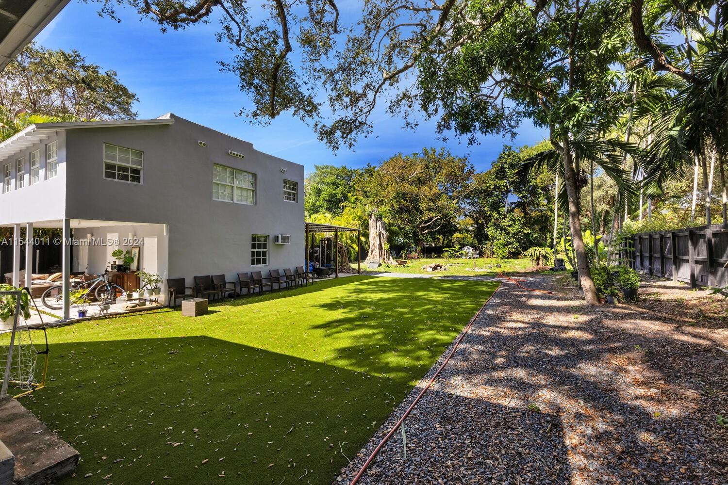 2031 Secoffee St, Coconut Grove, FL, 33133 United States, 4 Bedrooms Bedrooms, ,2 BathroomsBathrooms,Residential,For Sale,Secoffee St,A11544011