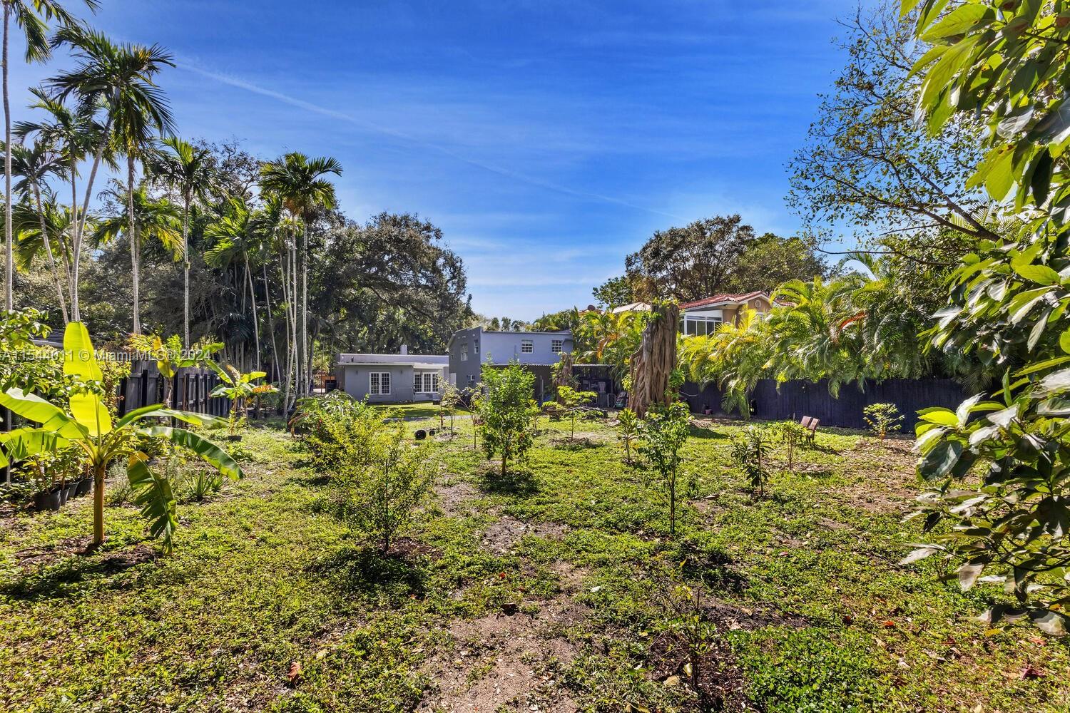 2031 Secoffee St, Coconut Grove, FL, 33133 United States, 4 Bedrooms Bedrooms, ,2 BathroomsBathrooms,Residential,For Sale,Secoffee St,A11544011