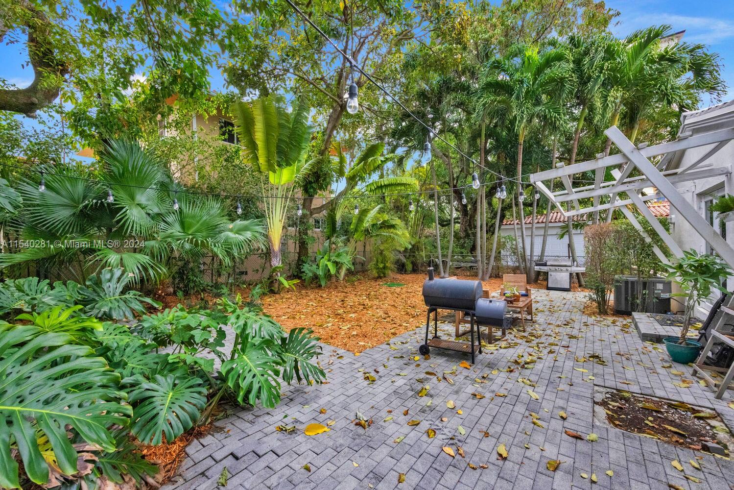 3026 Coconut Grove Dr, Coral Gables, FL, 33134 United States, 2 Bedrooms Bedrooms, ,1 BathroomBathrooms,Residential,For Sale,Coconut Grove Dr,A11540281