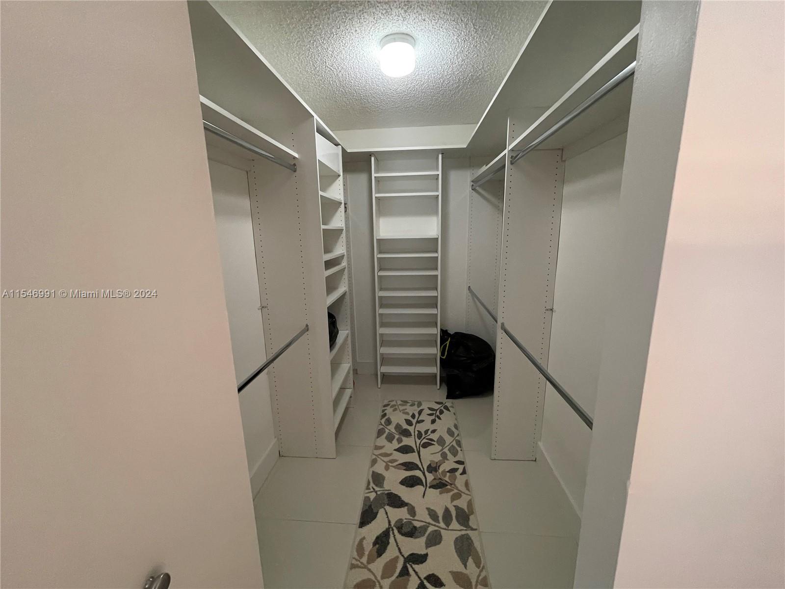 540 Brickell Key Dr 513, Miami, Florida 33131, 1 Bedroom Bedrooms, ,1 BathroomBathrooms,Residentiallease,For Rent,540 Brickell Key Dr 513,A11546991