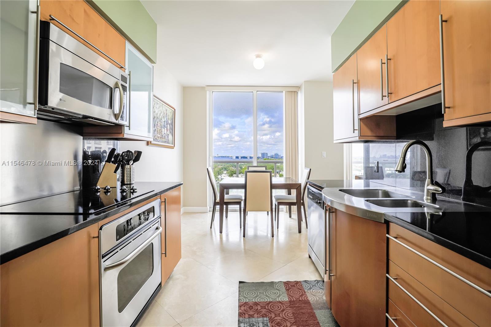 6365 Collins Ave 1408, Miami Beach, Florida 33141, 2 Bedrooms Bedrooms, ,2 BathroomsBathrooms,Residential,For Sale,6365 Collins Ave 1408,A11546478