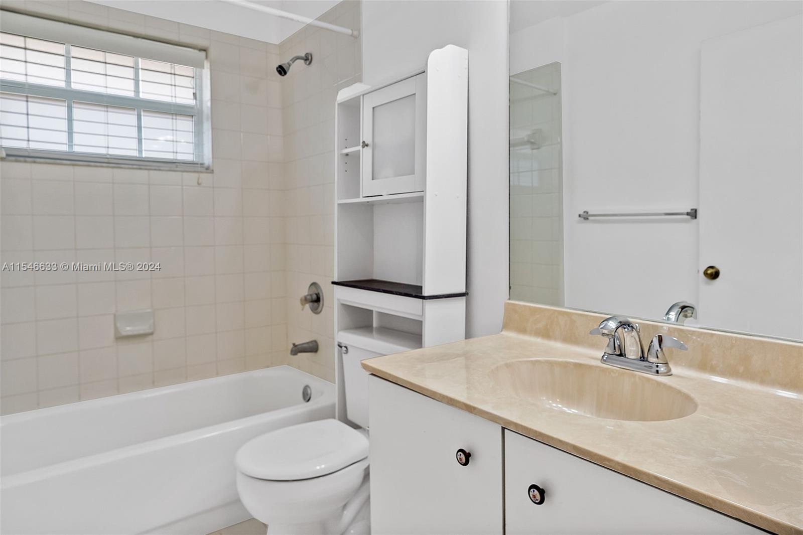 17352 NW 6th Ct, Pembroke Pines, Florida 33029, 2 Bedrooms Bedrooms, ,2 BathroomsBathrooms,Residential,For Sale,17352 NW 6th Ct,A11546633