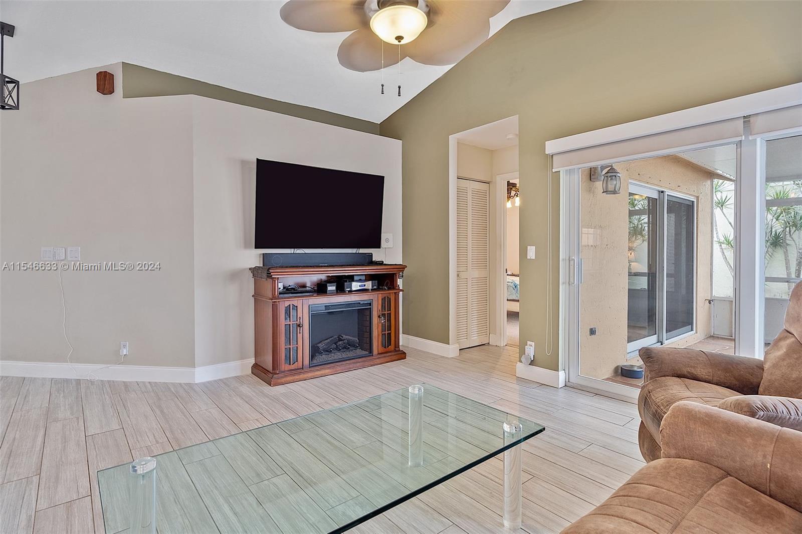 17352 NW 6th Ct, Pembroke Pines, Florida 33029, 2 Bedrooms Bedrooms, ,2 BathroomsBathrooms,Residential,For Sale,17352 NW 6th Ct,A11546633
