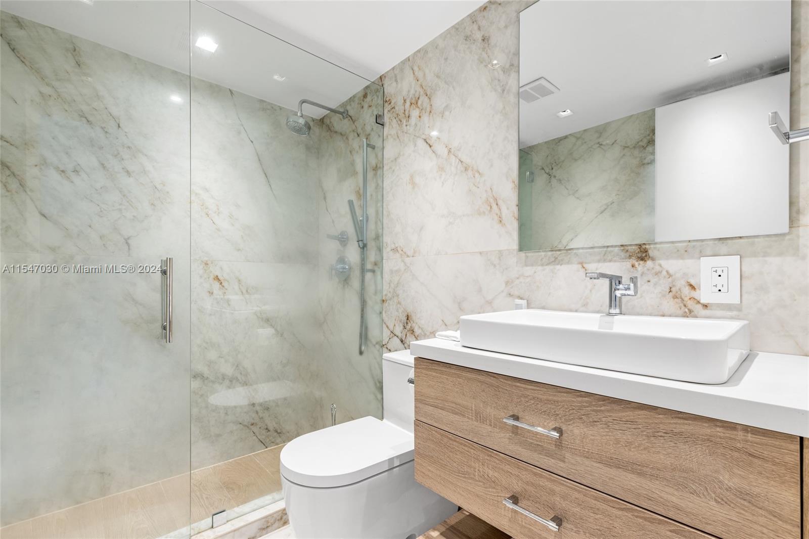 250 S Hibiscus Dr, Miami Beach, Florida 33139, 4 Bedrooms Bedrooms, ,4 BathroomsBathrooms,Residentiallease,For Rent,250 S Hibiscus Dr,A11547030