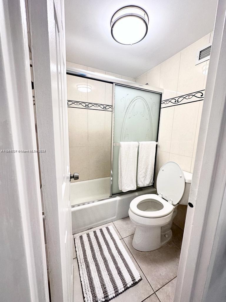 100 Lincoln Rd 1212, Miami Beach, Florida 33139, 1 Bedroom Bedrooms, ,1 BathroomBathrooms,Residentiallease,For Rent,100 Lincoln Rd 1212,A11545034