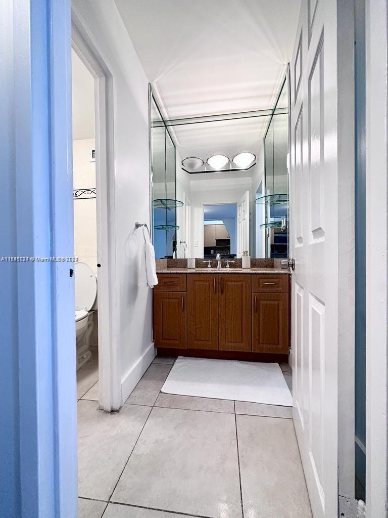 100 Lincoln Rd 1212, Miami Beach, Florida 33139, 1 Bedroom Bedrooms, ,1 BathroomBathrooms,Residentiallease,For Rent,100 Lincoln Rd 1212,A11545034