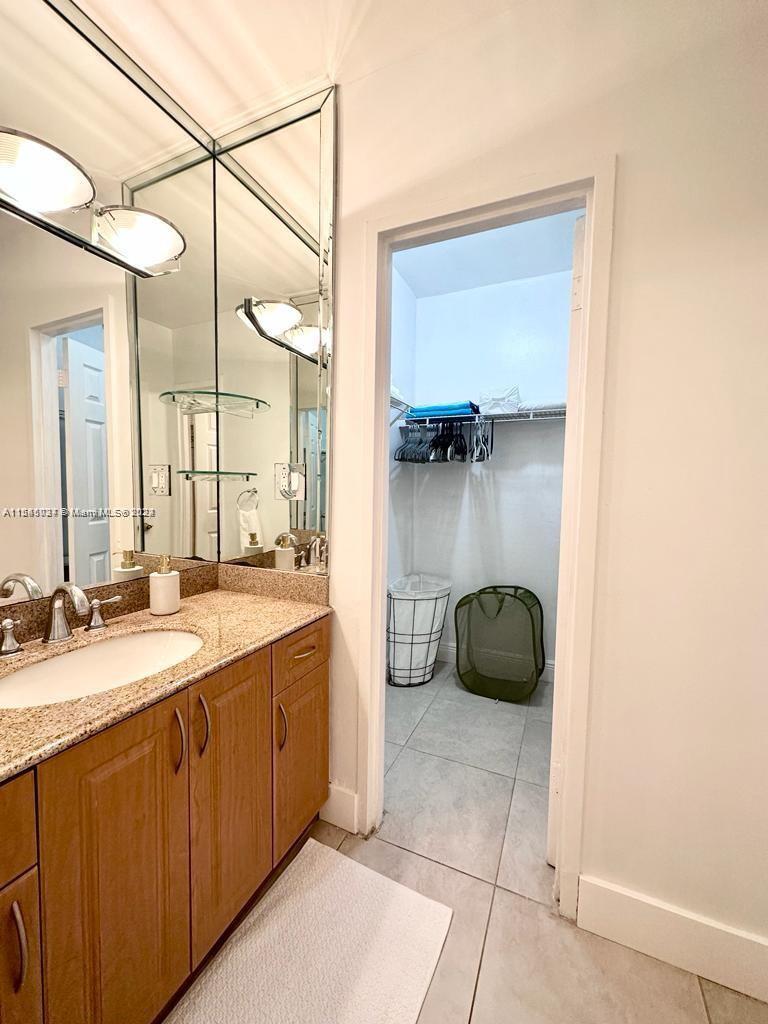 100 Lincoln Rd 1212, Miami Beach, Florida 33139, 1 Bedroom Bedrooms, ,1 BathroomBathrooms,Residentiallease,For Rent,100 Lincoln Rd 1212,A11545034