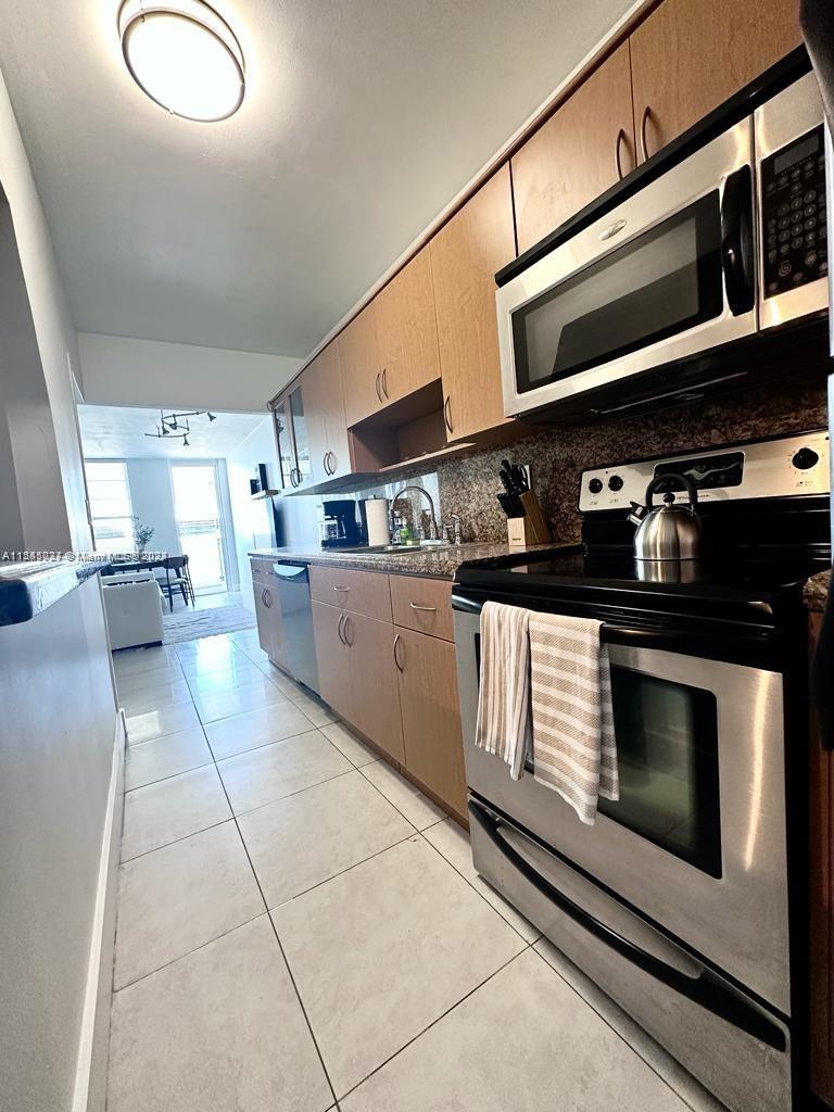 100 Lincoln Rd 1212, Miami Beach, Florida 33139, 1 Bedroom Bedrooms, ,1 BathroomBathrooms,Residentiallease,For Rent,100 Lincoln Rd 1212,A11545034