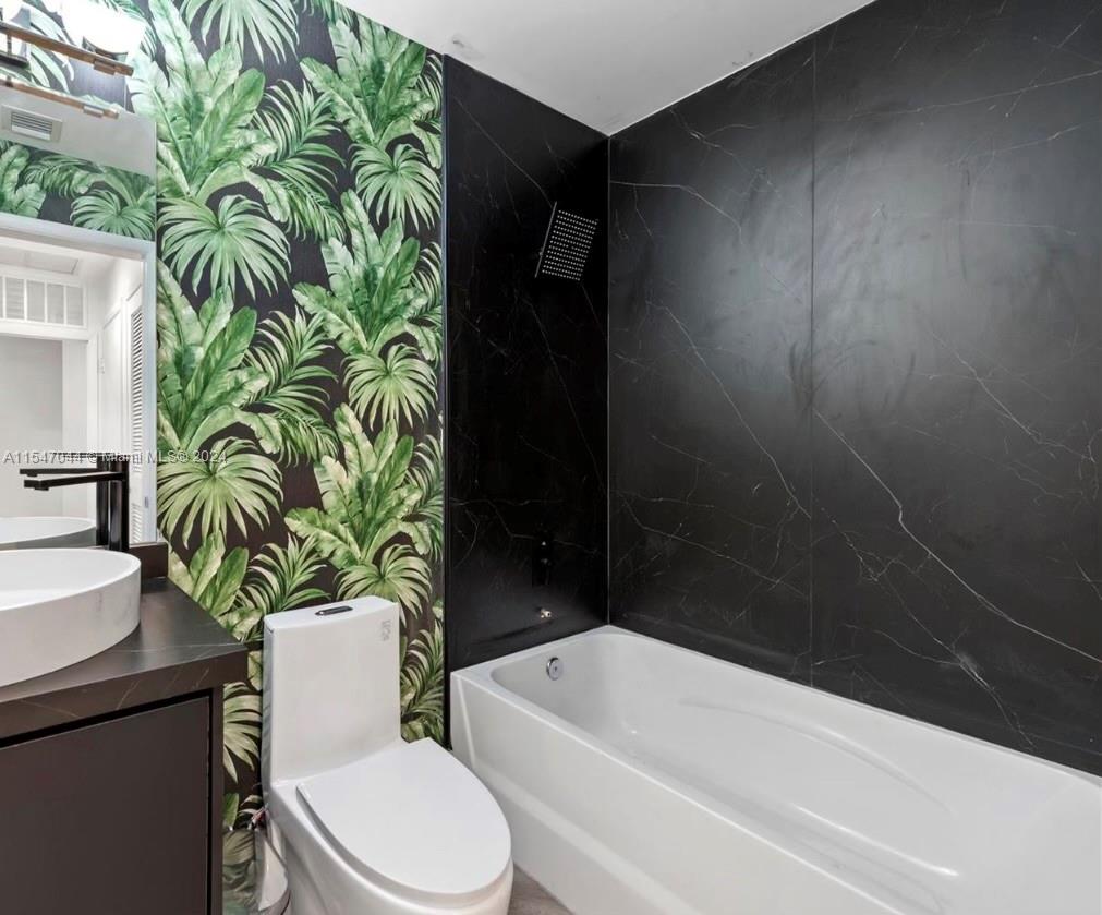 2020 N Bayshore Dr 3408, Miami, Florida 33137, 2 Bedrooms Bedrooms, ,2 BathroomsBathrooms,Residentiallease,For Rent,2020 N Bayshore Dr 3408,A11547044