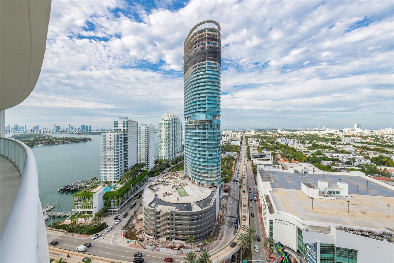 450 Alton Rd 2410, Miami Beach, Florida 33139, 2 Bedrooms Bedrooms, ,2 BathroomsBathrooms,Residential,For Sale,450 Alton Rd 2410,A11544707