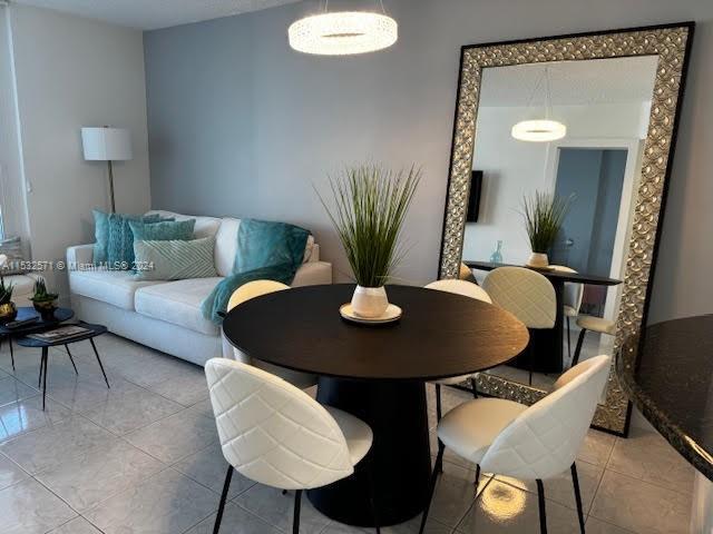 5401 Collins Ave 909, Miami Beach, Florida 33140, 1 Bedroom Bedrooms, ,1 BathroomBathrooms,Residentiallease,For Rent,5401 Collins Ave 909,A11532571