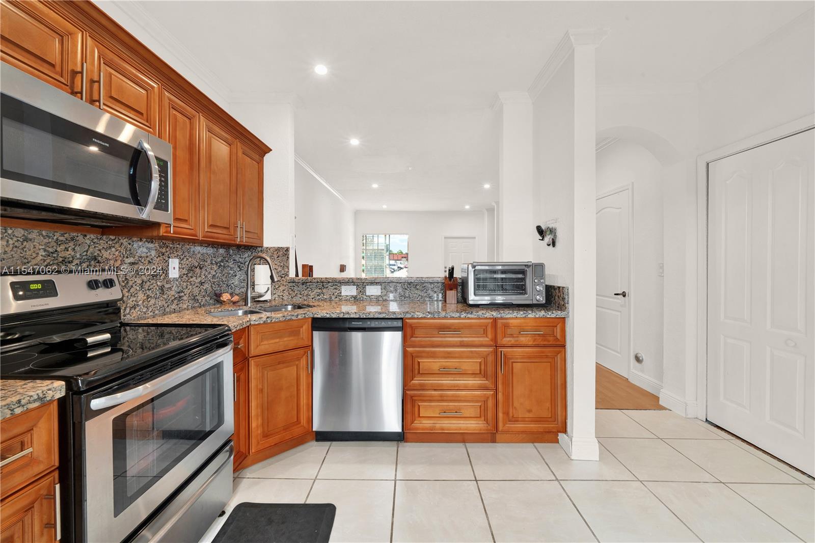 17066 SW 138th Ct 17066, Miami, Florida 33177, 2 Bedrooms Bedrooms, ,2 BathroomsBathrooms,Residential,For Sale,17066 SW 138th Ct 17066,A11547062