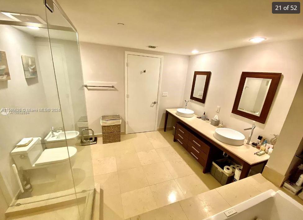 495 Brickell Ave 1205, Miami, Florida 33131, 2 Bedrooms Bedrooms, ,2 BathroomsBathrooms,Residential,For Sale,495 Brickell Ave 1205,A11546628