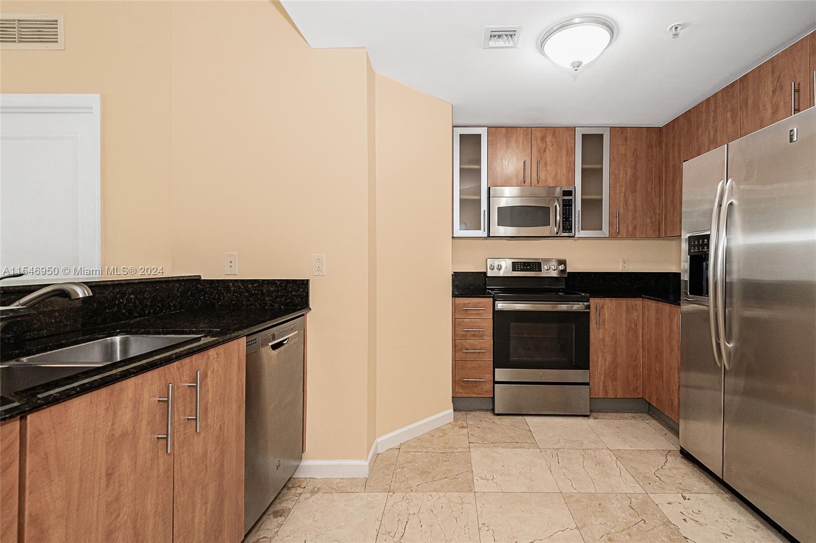 7900 Harbor Island Dr 618, North Bay Village, Florida 33141, 2 Bedrooms Bedrooms, ,2 BathroomsBathrooms,Residentiallease,For Rent,7900 Harbor Island Dr 618,A11546950