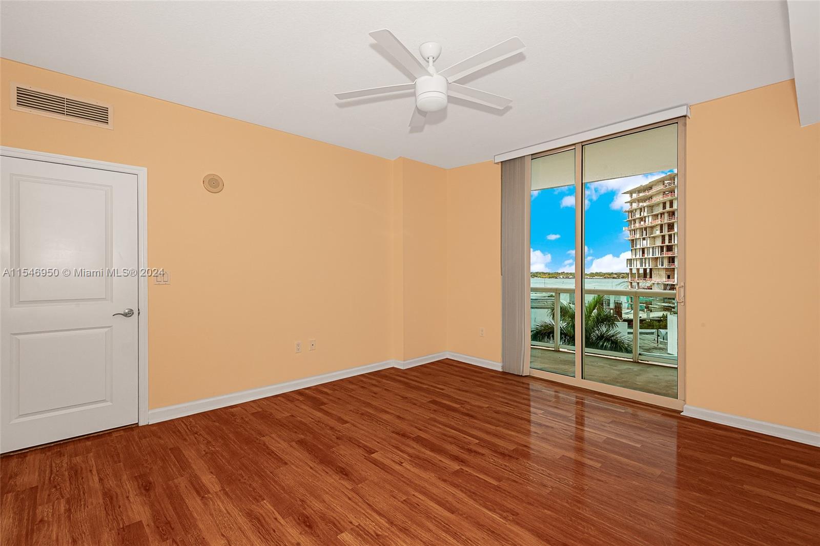 7900 Harbor Island Dr 618, North Bay Village, Florida 33141, 2 Bedrooms Bedrooms, ,2 BathroomsBathrooms,Residentiallease,For Rent,7900 Harbor Island Dr 618,A11546950