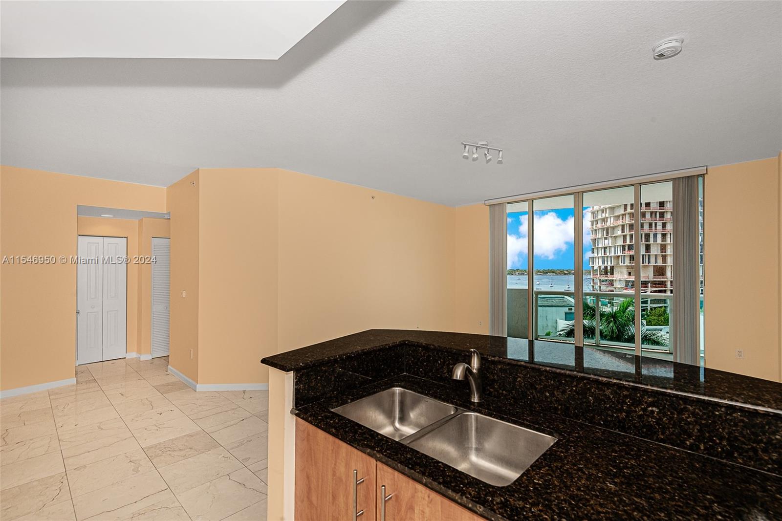 7900 Harbor Island Dr 618, North Bay Village, Florida 33141, 2 Bedrooms Bedrooms, ,2 BathroomsBathrooms,Residentiallease,For Rent,7900 Harbor Island Dr 618,A11546950