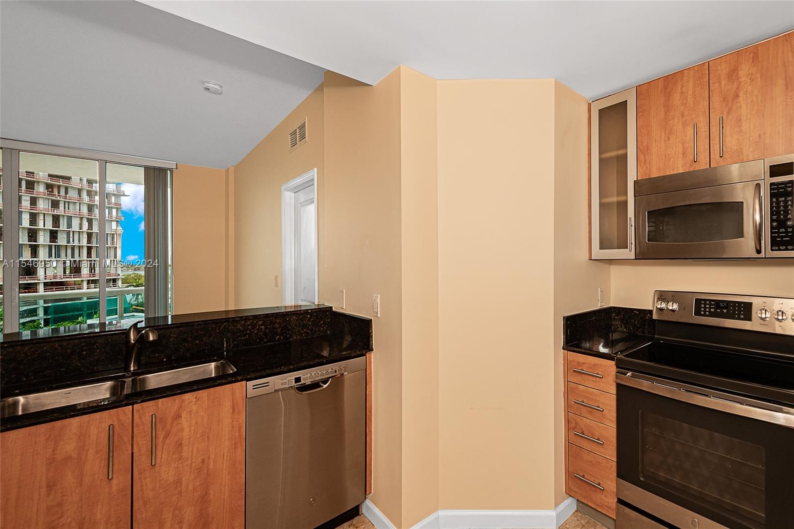 7900 Harbor Island Dr 618, North Bay Village, Florida 33141, 2 Bedrooms Bedrooms, ,2 BathroomsBathrooms,Residentiallease,For Rent,7900 Harbor Island Dr 618,A11546950