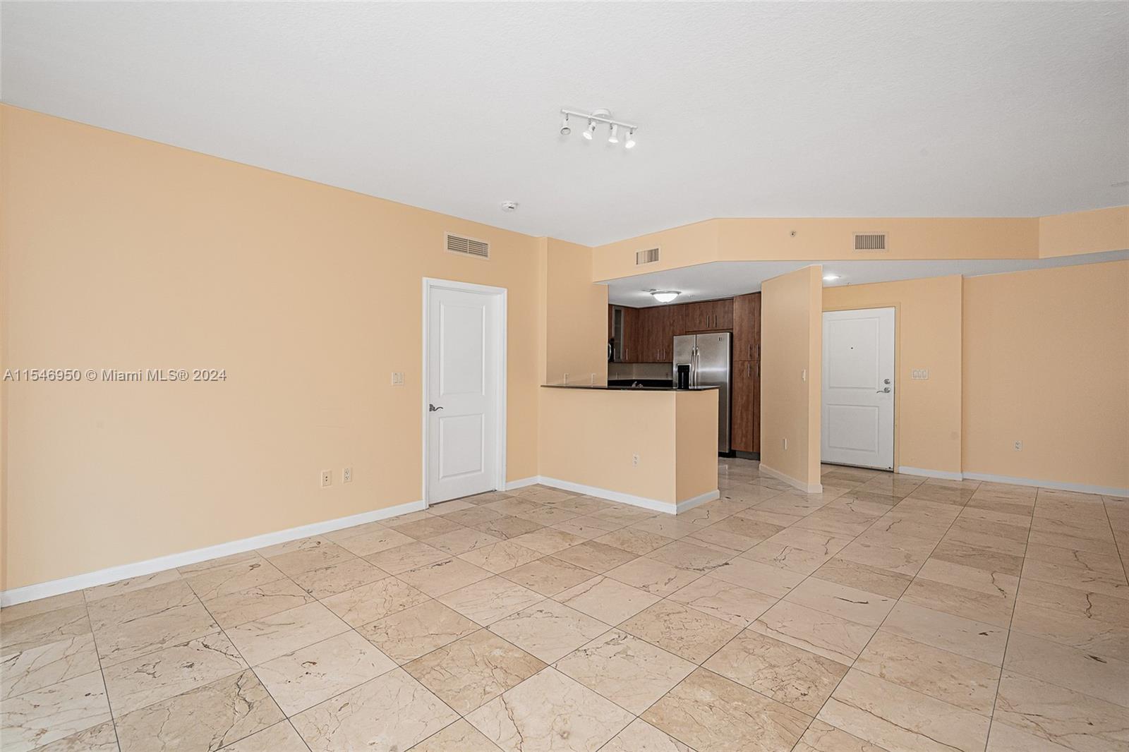 7900 Harbor Island Dr 618, North Bay Village, Florida 33141, 2 Bedrooms Bedrooms, ,2 BathroomsBathrooms,Residentiallease,For Rent,7900 Harbor Island Dr 618,A11546950