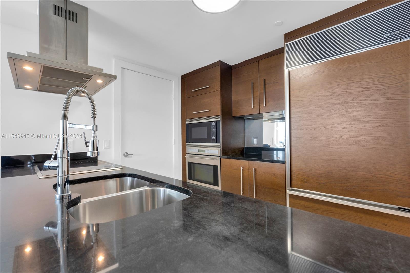 495 Brickell Ave 3511, Miami, Florida 33131, 2 Bedrooms Bedrooms, ,2 BathroomsBathrooms,Residentiallease,For Rent,495 Brickell Ave 3511,A11546915