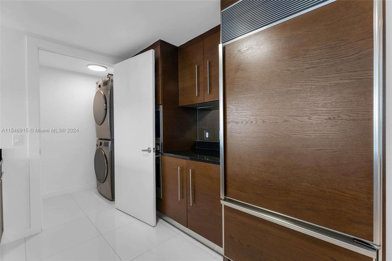 495 Brickell Ave 3511, Miami, Florida 33131, 2 Bedrooms Bedrooms, ,2 BathroomsBathrooms,Residentiallease,For Rent,495 Brickell Ave 3511,A11546915