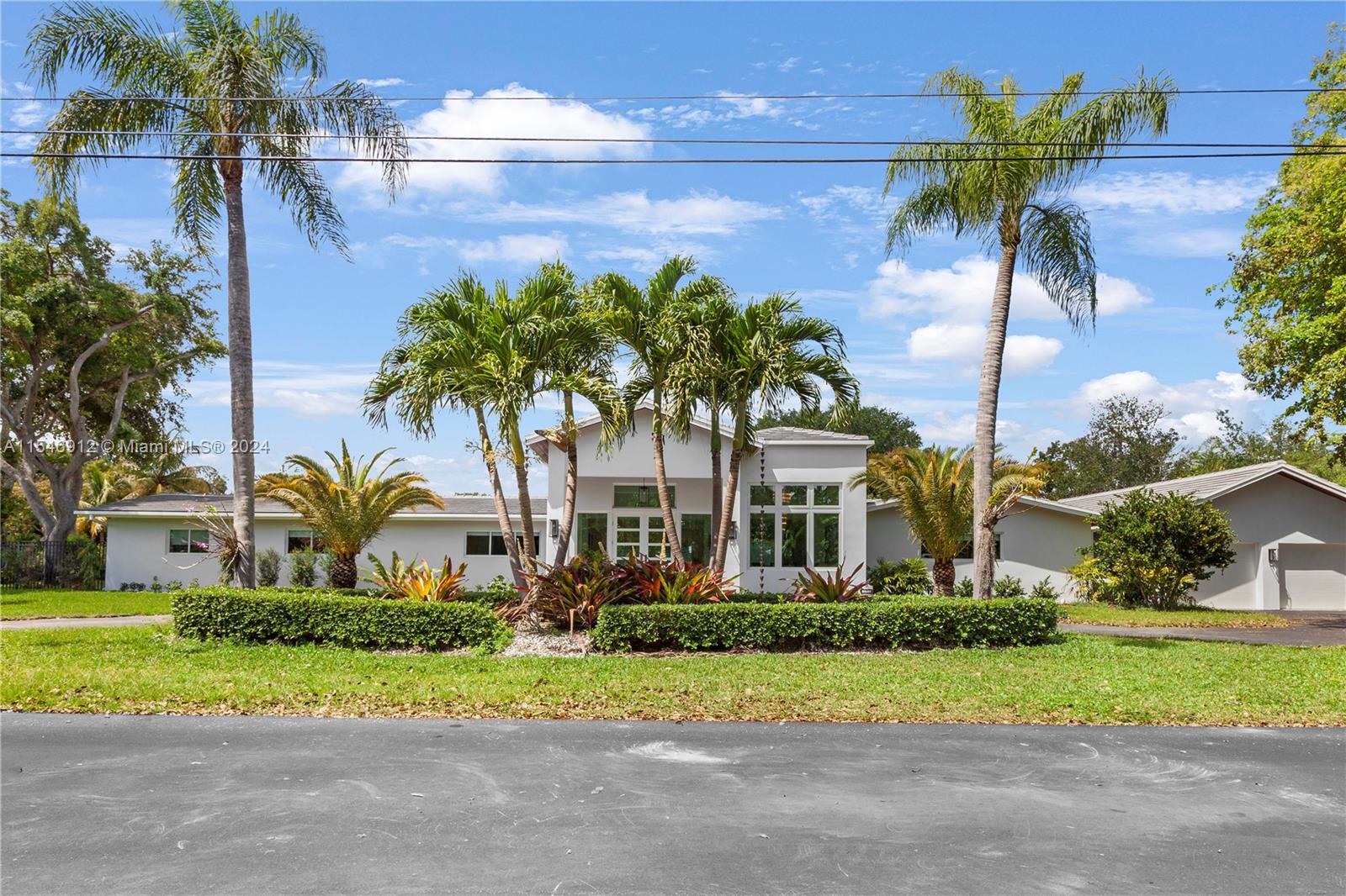 11100 SW 64th Ave  For Sale A11546912, FL