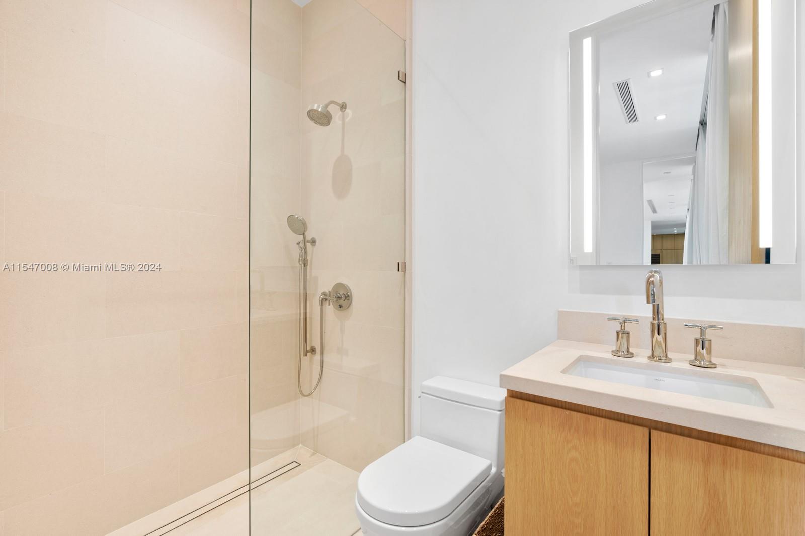 First Floor Bedroom / Cabana Bathroom