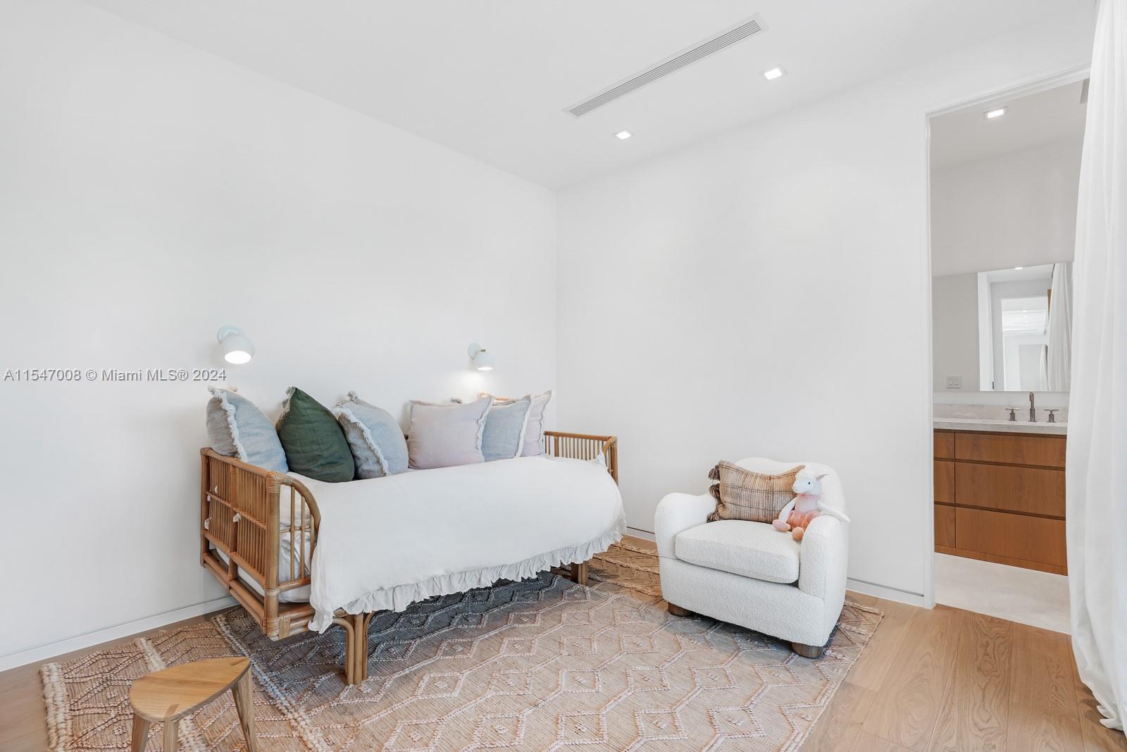 521 Santurce Ave, Coral Gables, FL, 33143 United States, 6 Bedrooms Bedrooms, ,6 BathroomsBathrooms,Residential,For Sale,Santurce Ave,A11547008