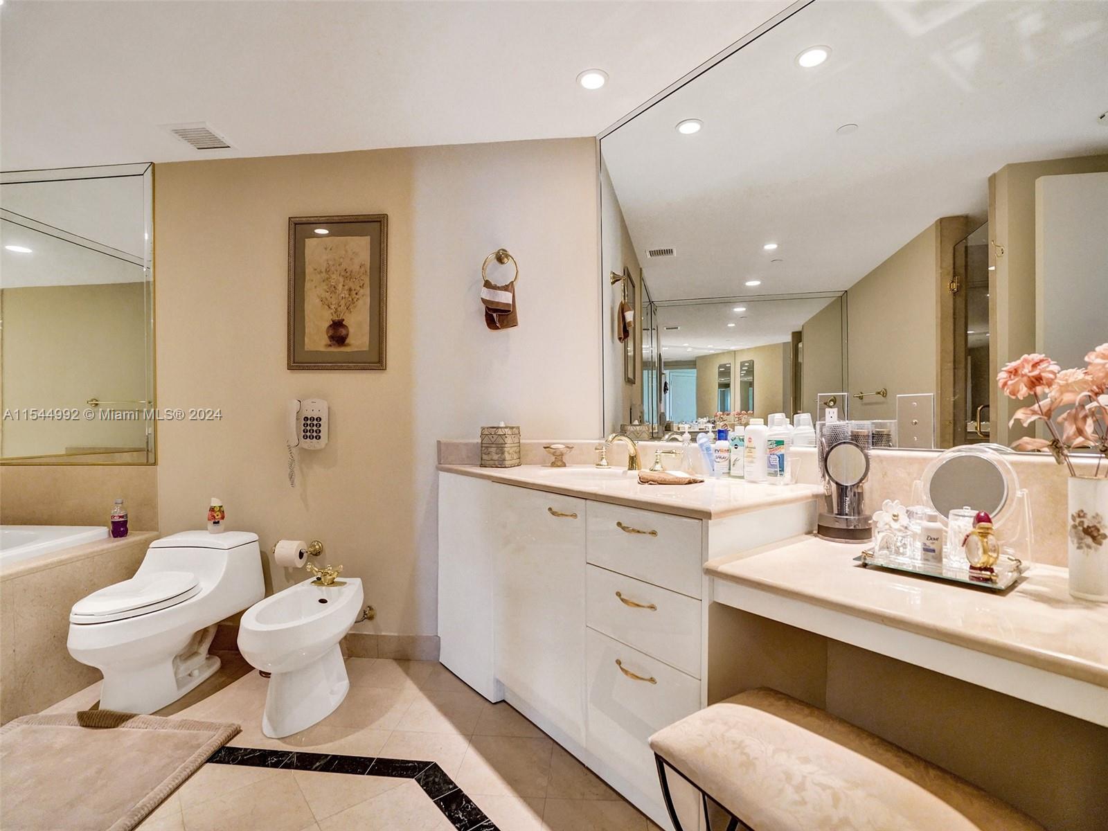 19955 38th Ct, Aventura, FL, 33180 United States, 2 Bedrooms Bedrooms, ,3 BathroomsBathrooms,Residential,For Sale,38th Ct,A11544992