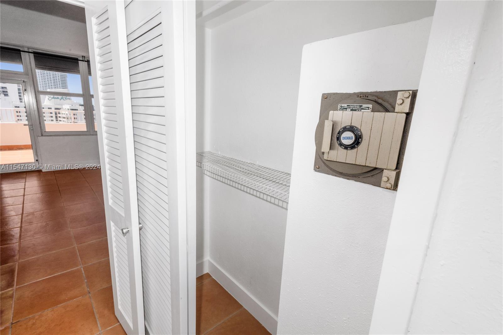 4747 Collins Ave PH04, Miami Beach, Florida 33140, ,1 BathroomBathrooms,Residentiallease,For Rent,4747 Collins Ave PH04,A11547130