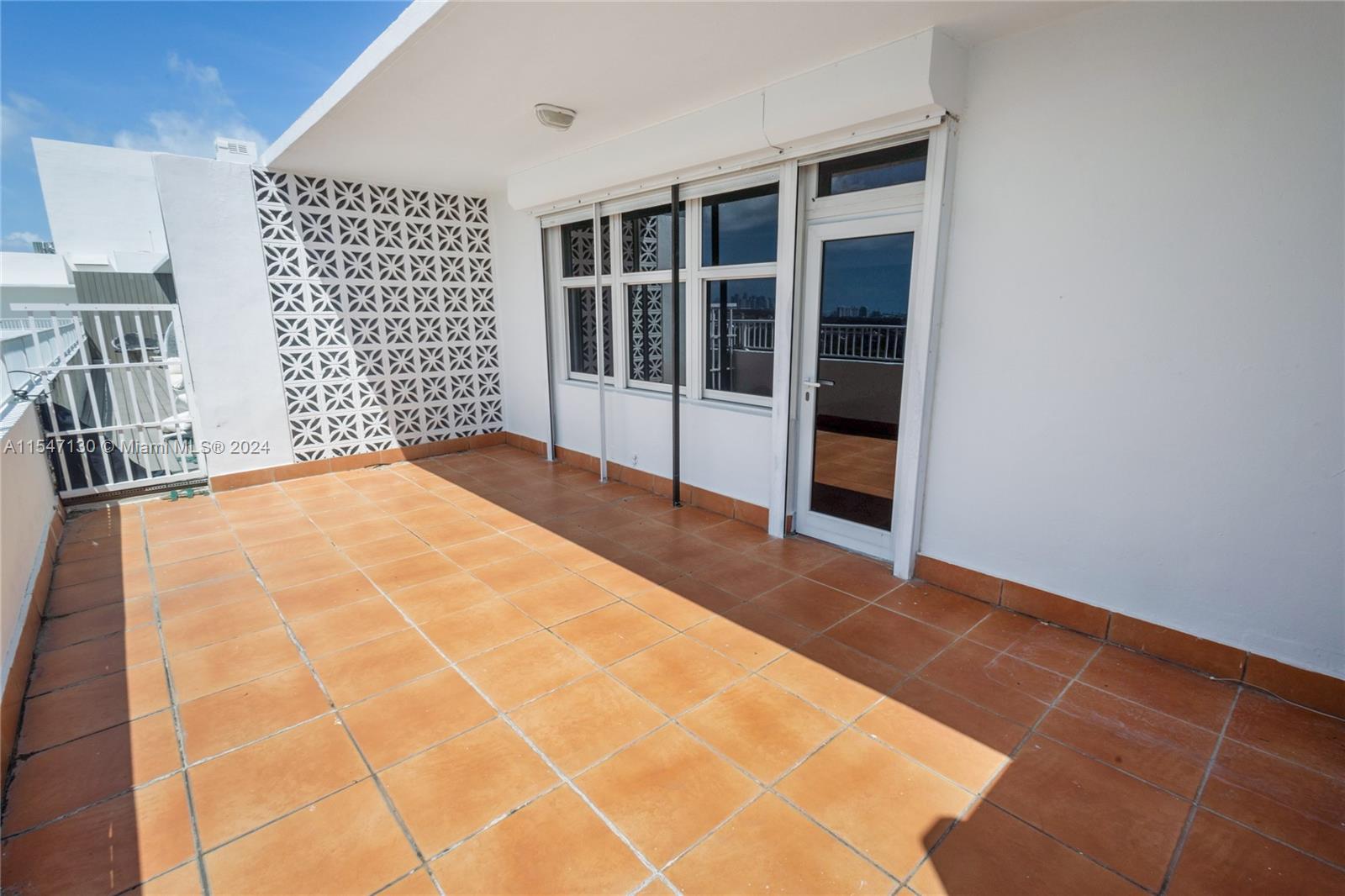 4747 Collins Ave PH04, Miami Beach, Florida 33140, ,1 BathroomBathrooms,Residentiallease,For Rent,4747 Collins Ave PH04,A11547130