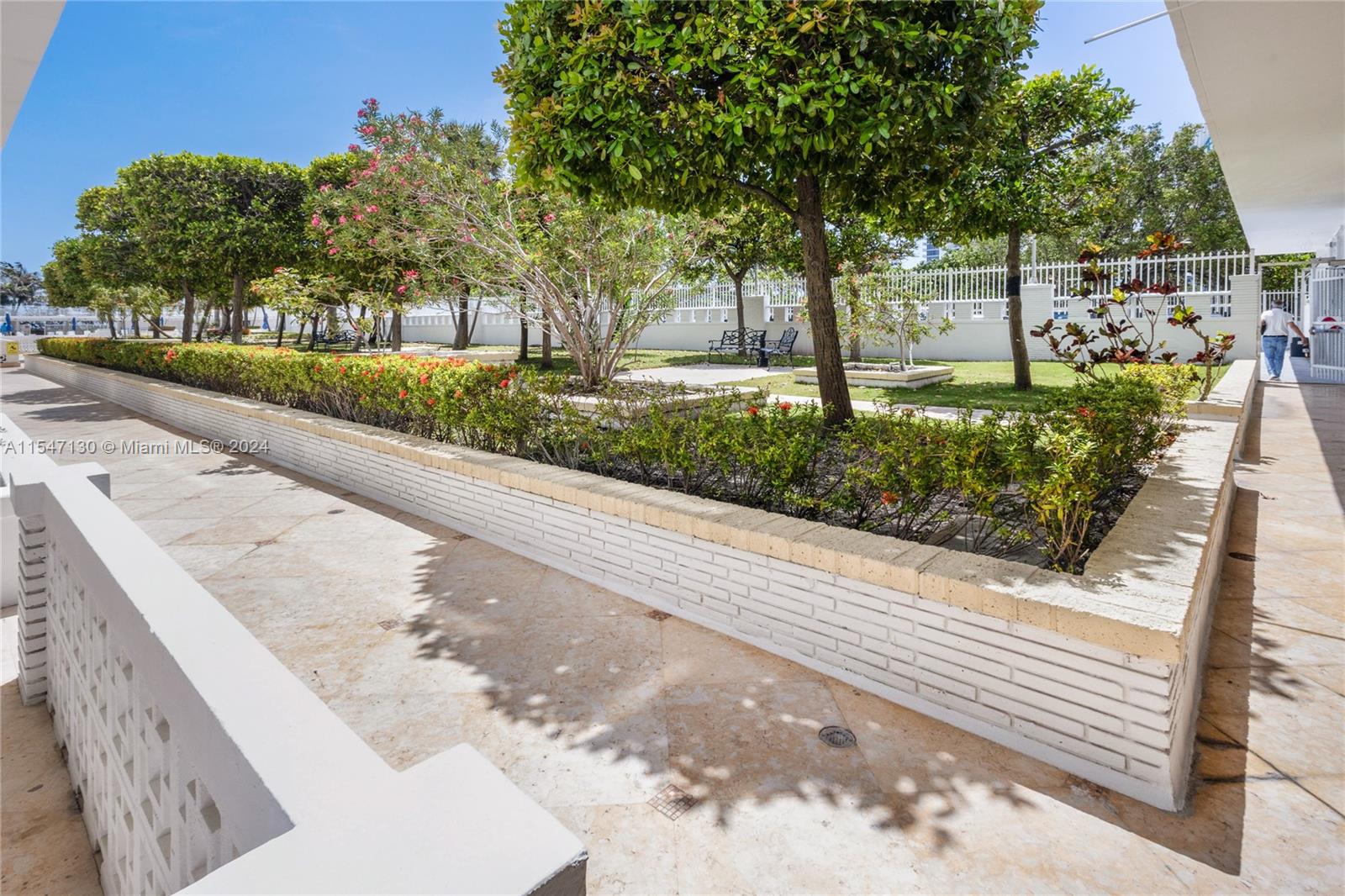 4747 Collins Ave PH04, Miami Beach, Florida 33140, ,1 BathroomBathrooms,Residentiallease,For Rent,4747 Collins Ave PH04,A11547130