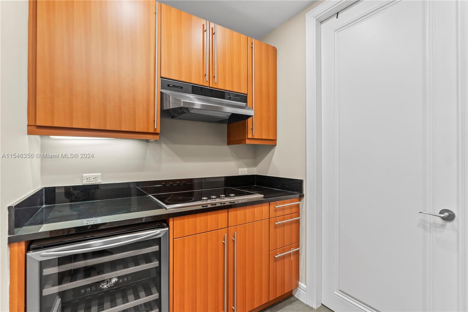 1425 Brickell Ave 44D, Miami, Florida 33131, 1 Bedroom Bedrooms, ,2 BathroomsBathrooms,Residentiallease,For Rent,1425 Brickell Ave 44D,A11546356