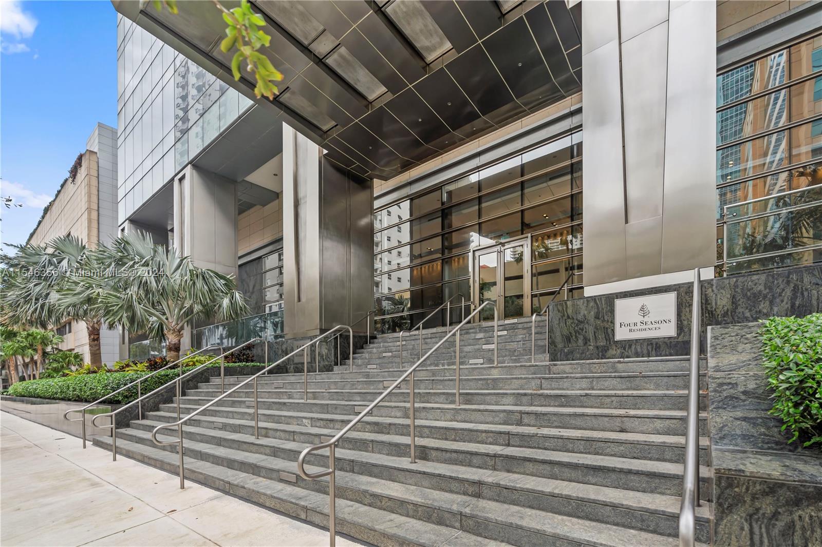 1425 Brickell Ave 44D, Miami, Florida 33131, 1 Bedroom Bedrooms, ,2 BathroomsBathrooms,Residentiallease,For Rent,1425 Brickell Ave 44D,A11546356
