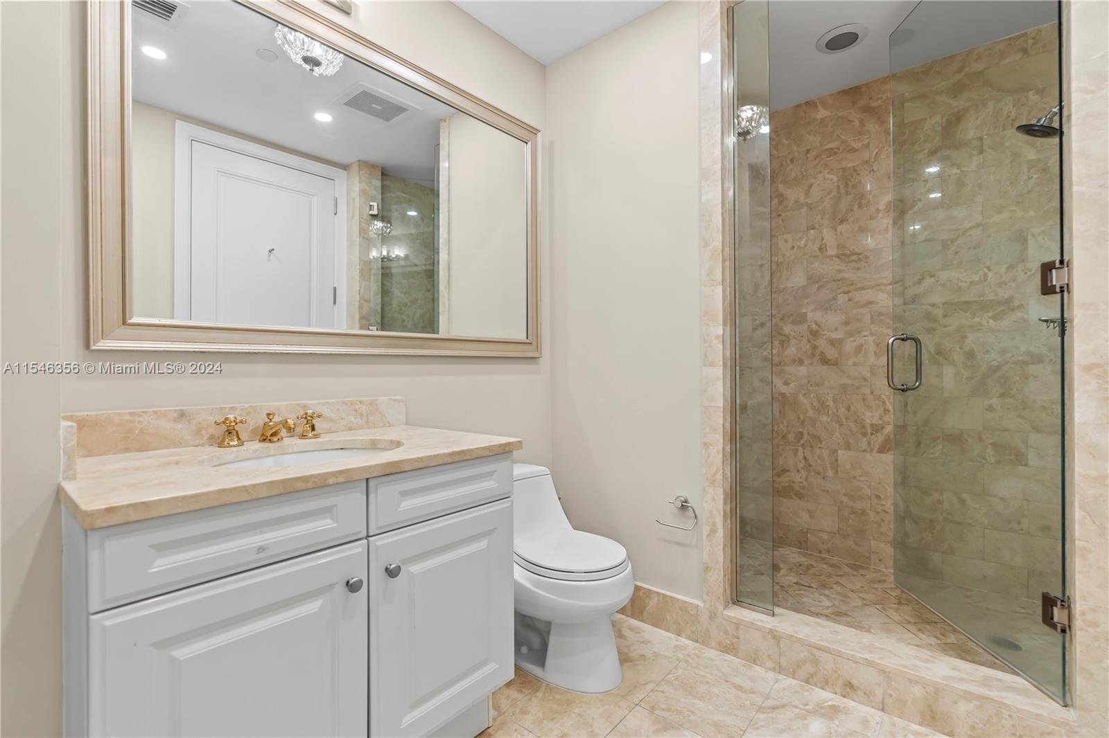 1425 Brickell Ave 44D, Miami, Florida 33131, 1 Bedroom Bedrooms, ,2 BathroomsBathrooms,Residentiallease,For Rent,1425 Brickell Ave 44D,A11546356