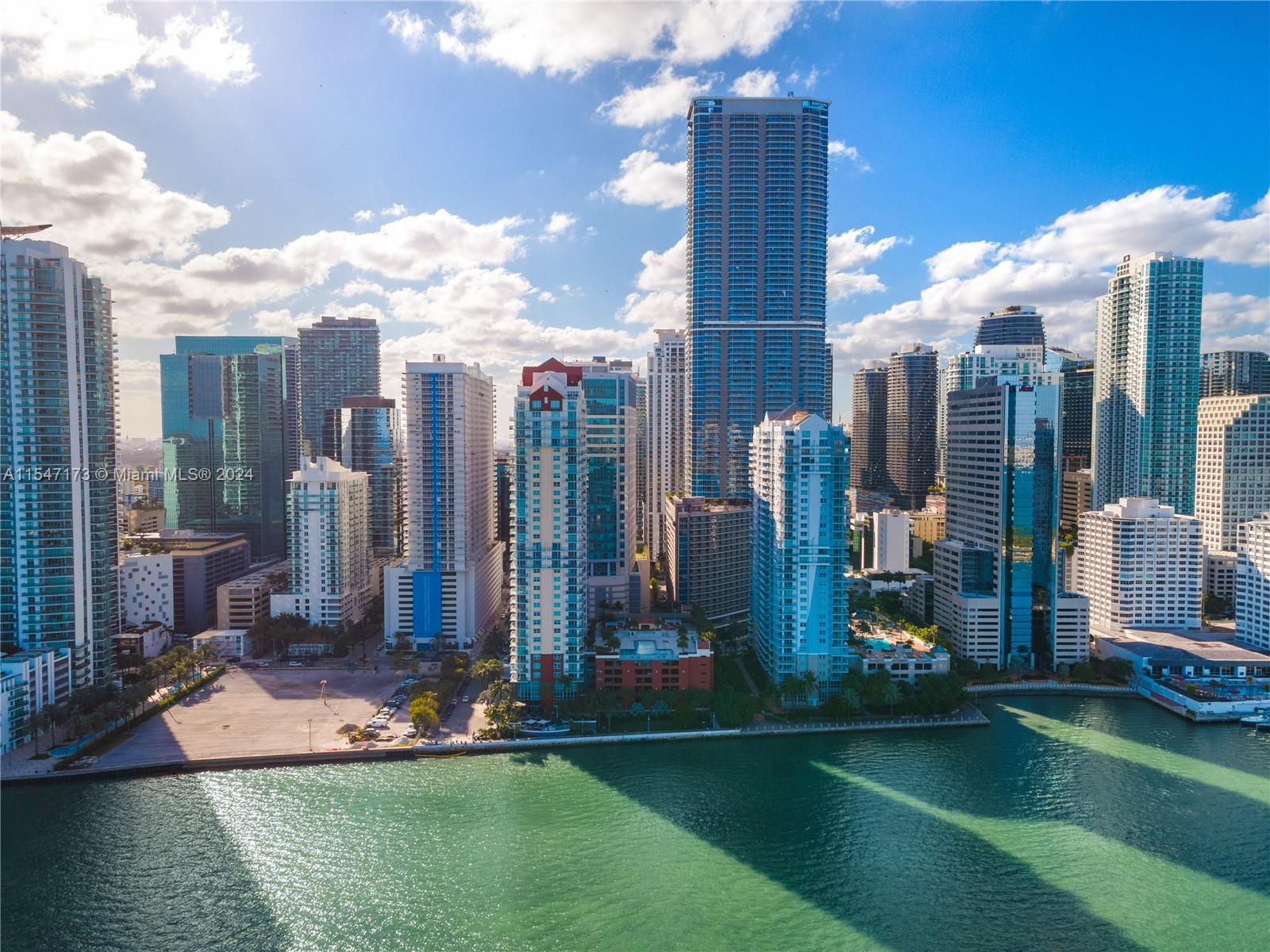 1155 Brickell Bay Dr 2204, Miami, Florida 33131, 3 Bedrooms Bedrooms, ,2 BathroomsBathrooms,Residentiallease,For Rent,1155 Brickell Bay Dr 2204,A11547173