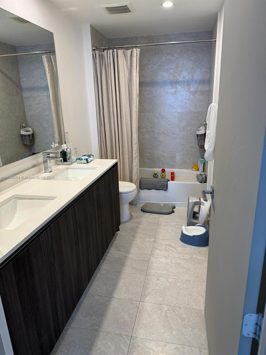 488 NE 18th St 1901, Miami, Florida 33132, 2 Bedrooms Bedrooms, ,2 BathroomsBathrooms,Residentiallease,For Rent,488 NE 18th St 1901,A11546664