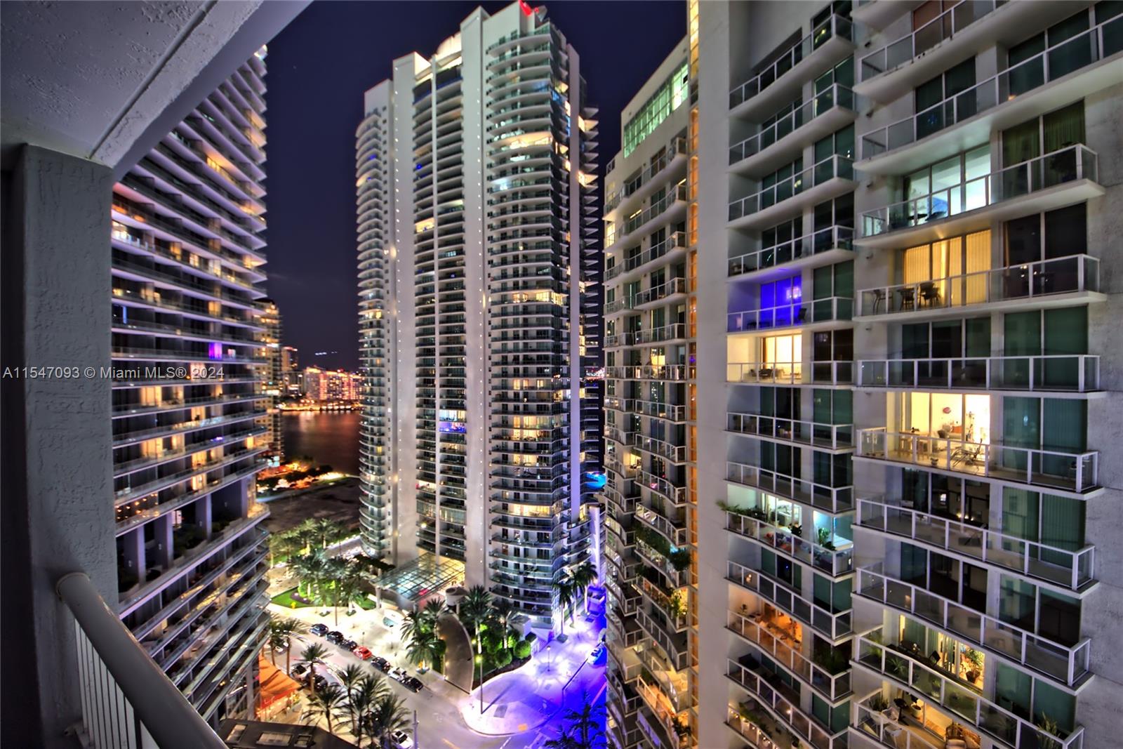 170 SE 14th St 2303, Miami, Florida 33131, 1 Bedroom Bedrooms, ,1 BathroomBathrooms,Residentiallease,For Rent,170 SE 14th St 2303,A11547093