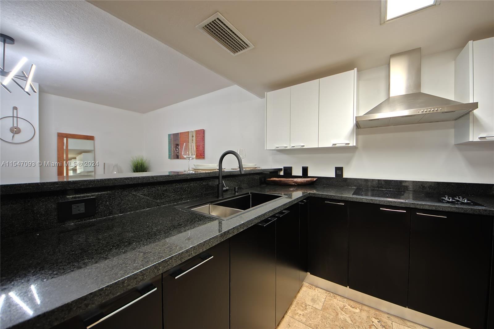 170 SE 14th St 2303, Miami, Florida 33131, 1 Bedroom Bedrooms, ,1 BathroomBathrooms,Residentiallease,For Rent,170 SE 14th St 2303,A11547093