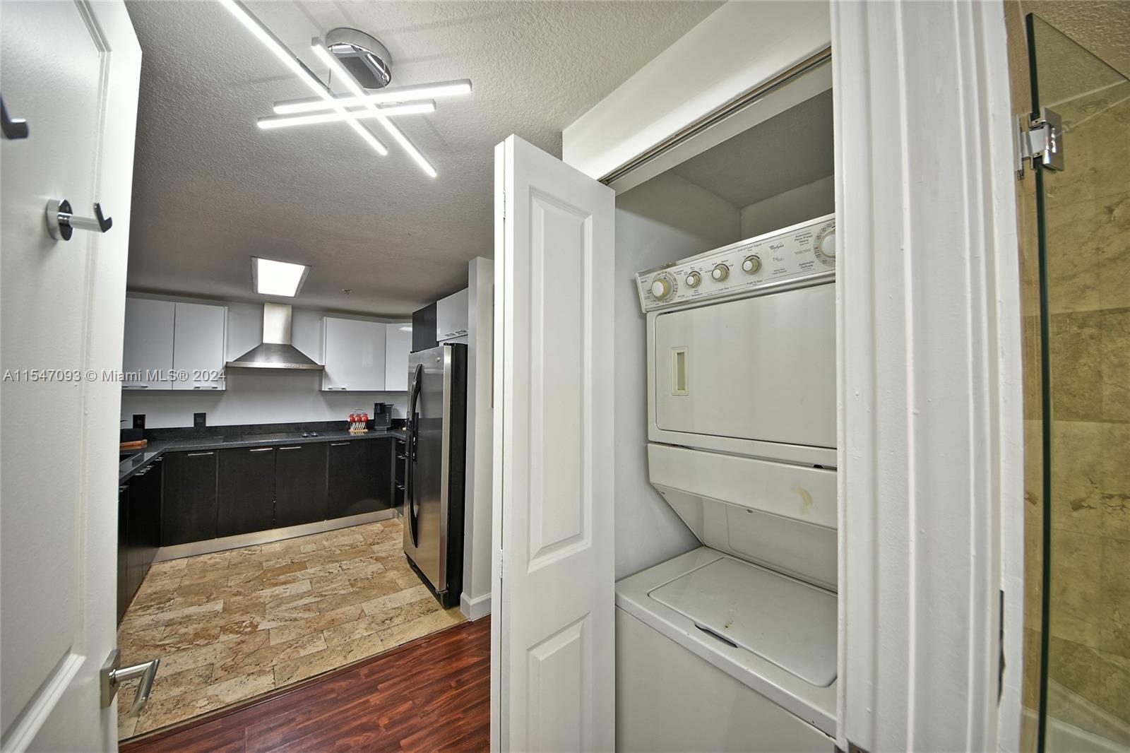 170 SE 14th St 2303, Miami, Florida 33131, 1 Bedroom Bedrooms, ,1 BathroomBathrooms,Residentiallease,For Rent,170 SE 14th St 2303,A11547093